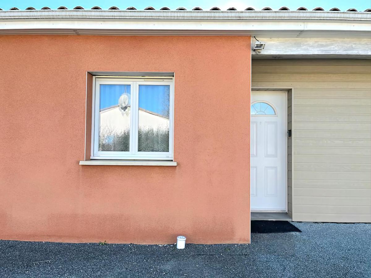 Logement Thermale Et De Tourisme Les Acacias 2 Jonzac Exterior foto